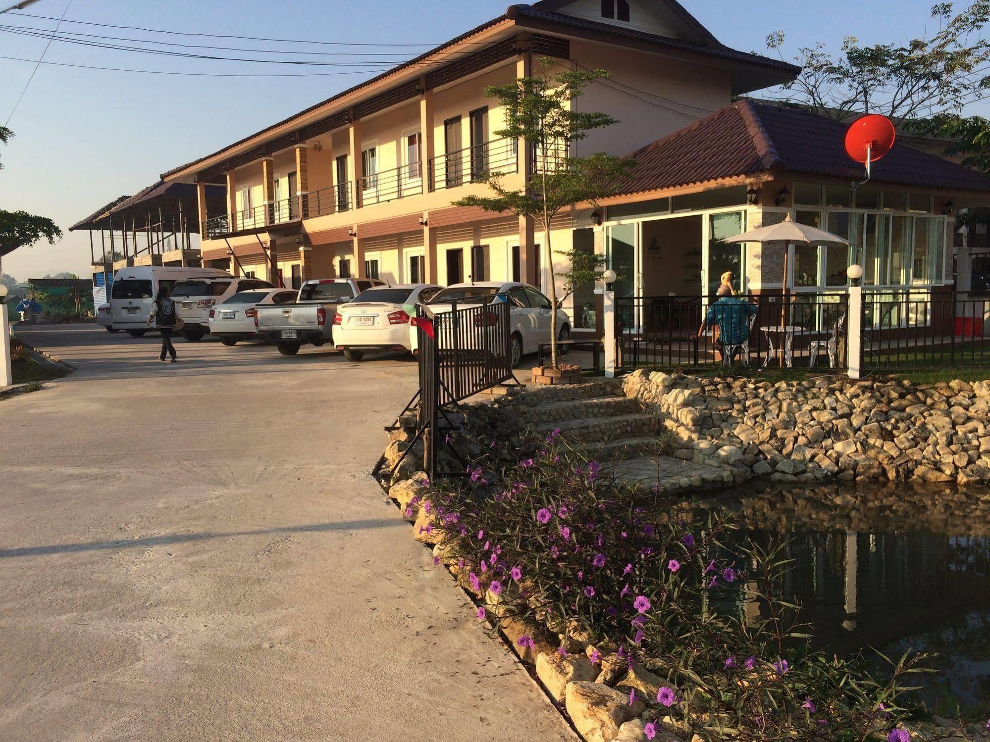 Thana Ville Resort Mae Sot Ngoại thất bức ảnh