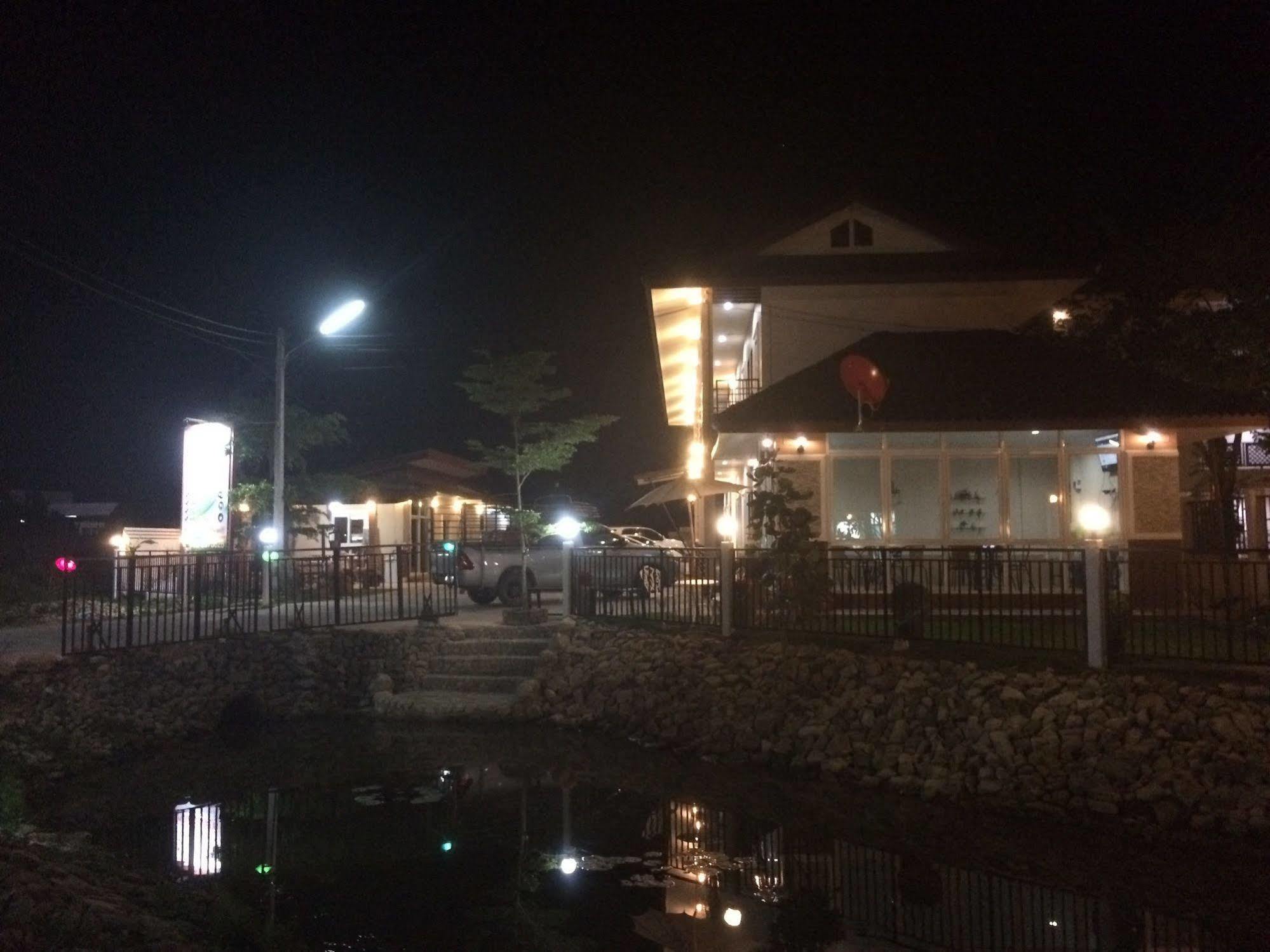 Thana Ville Resort Mae Sot Ngoại thất bức ảnh